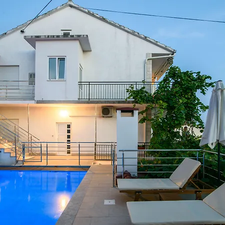 Lejlighed A2-apt W Shared Pool & Balcony Next To The *