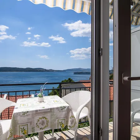 Διαμέρισμα A2-apt W Shared Pool & Balcony Next To The Τρογκίρ