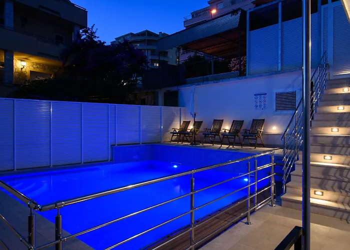 アパート A2-apt W Shared Pool & Balcony Next To The *