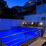 Apartmán A2-apt W Shared Pool & Balcony Next To The Trogir